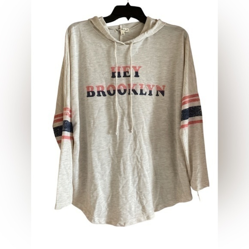 About A‎ Girl Hey Brooklyn Hoodie Pull Over Graphic Size Small Oatmeal NWT